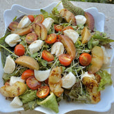 Sommersalat mit Pfirsichen